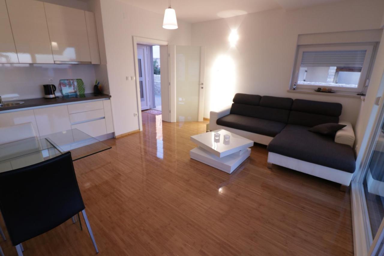Apartments Tomana Novalja Extérieur photo