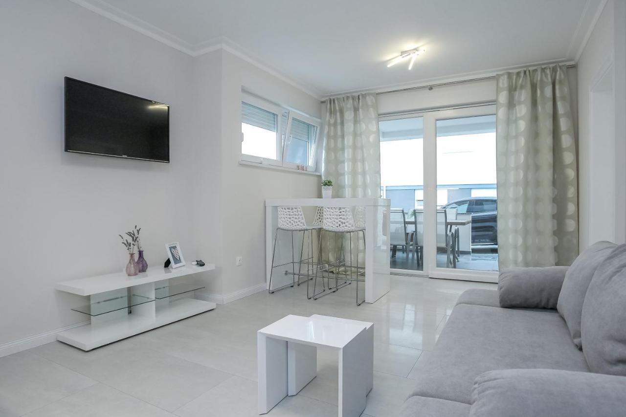 Apartments Tomana Novalja Extérieur photo